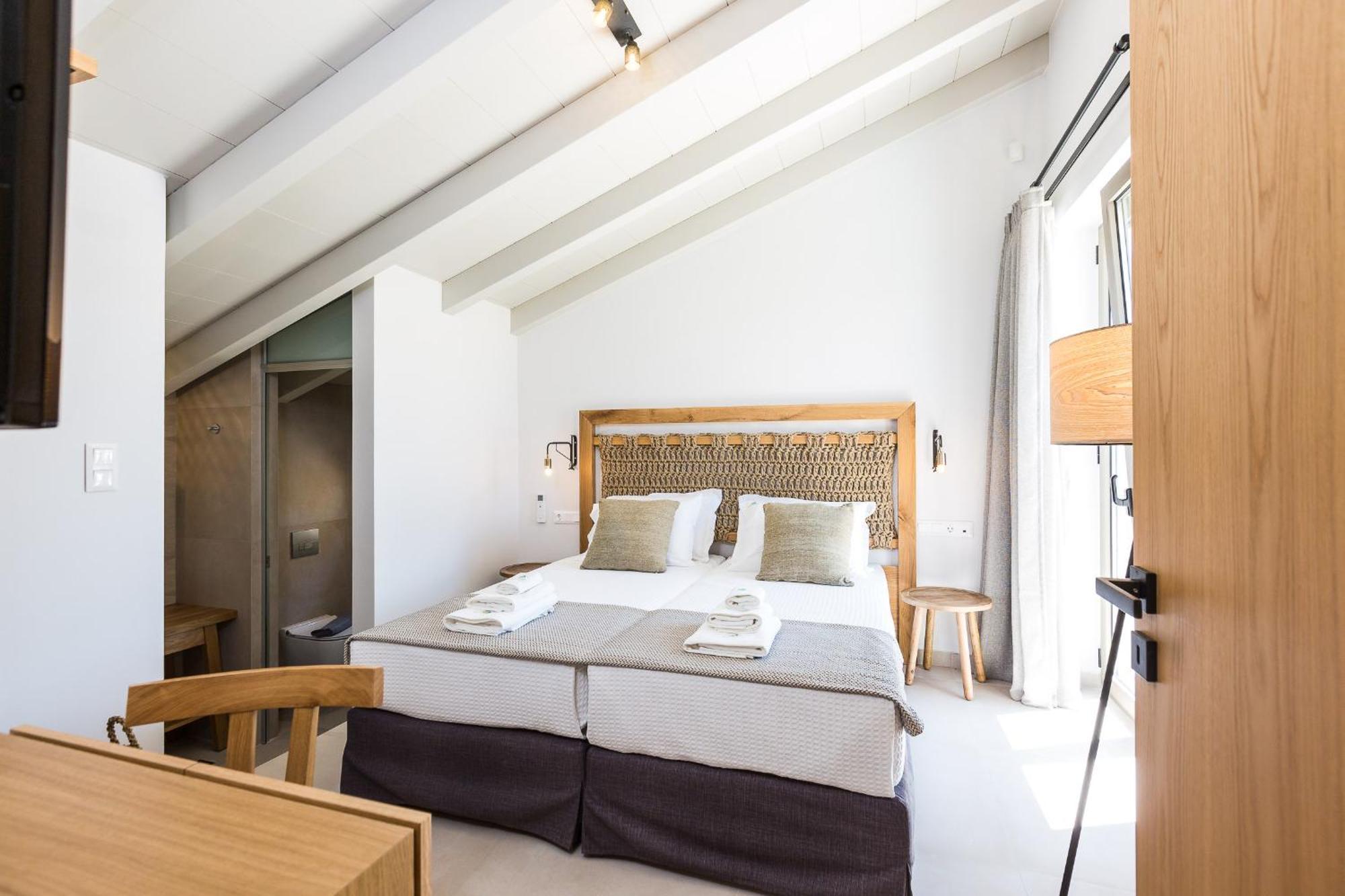 Vasilios Villa, With Pool, Gym & Close To Beach, By Thinkvilla Loutra Buitenkant foto