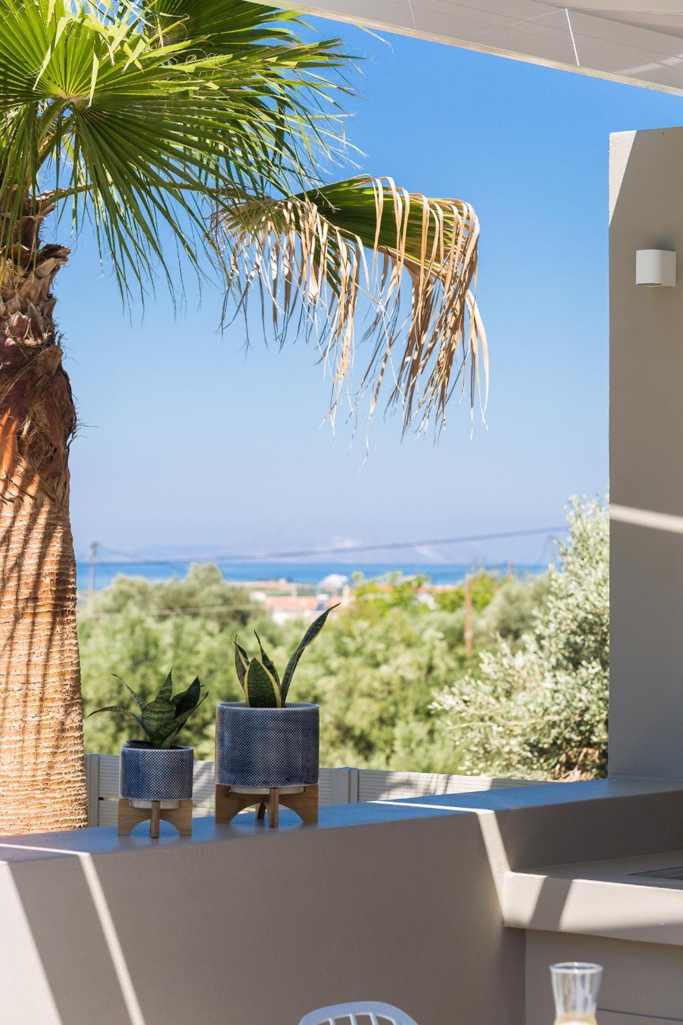 Vasilios Villa, With Pool, Gym & Close To Beach, By Thinkvilla Loutra Buitenkant foto