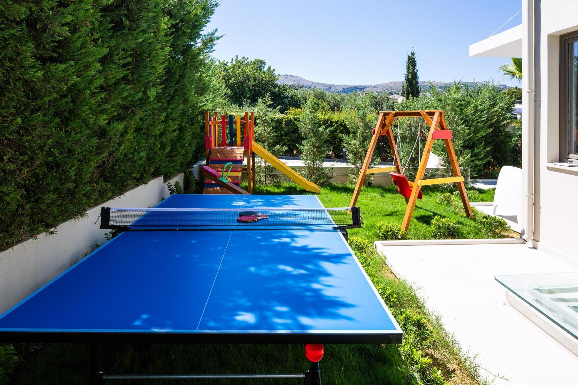 Vasilios Villa, With Pool, Gym & Close To Beach, By Thinkvilla Loutra Buitenkant foto