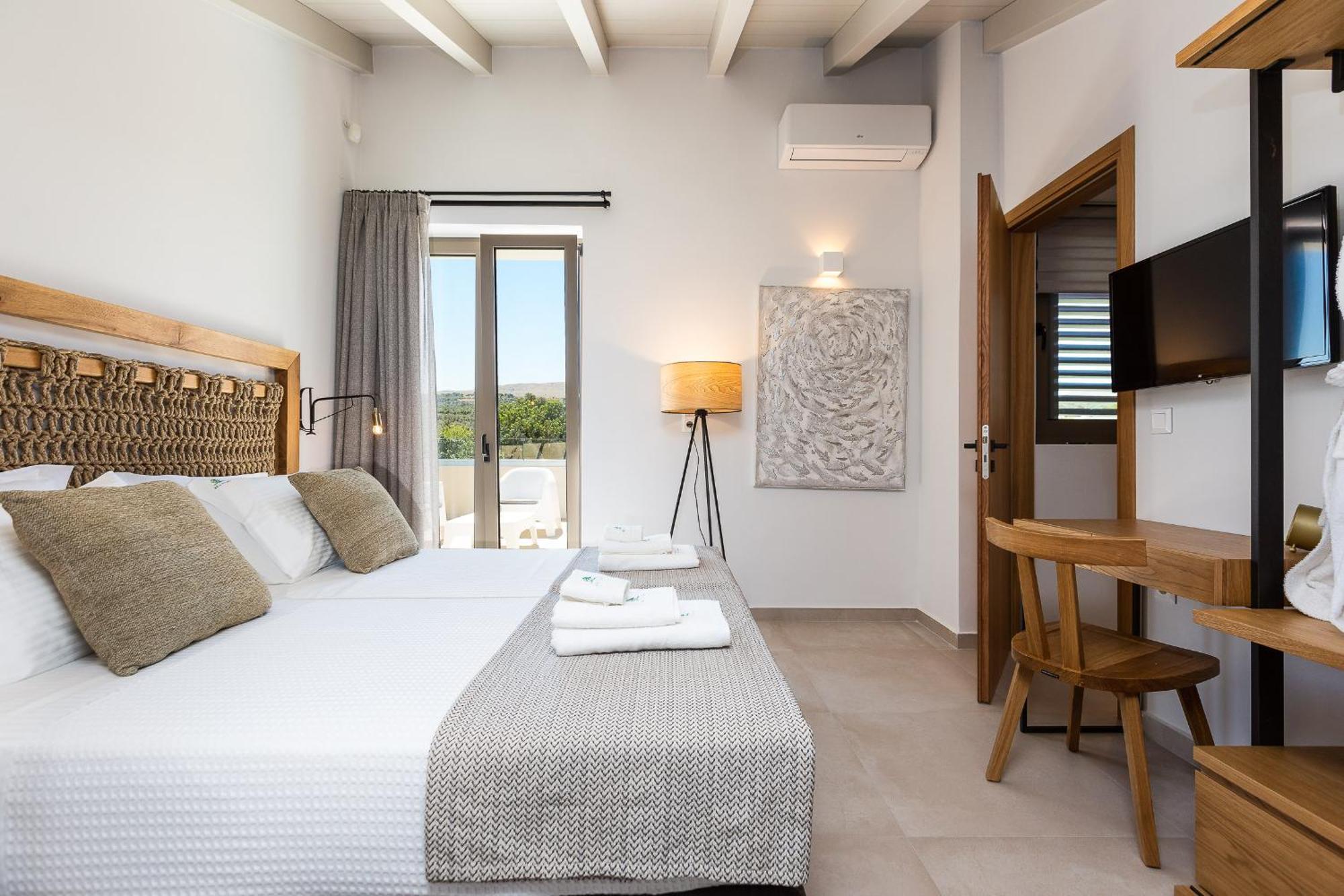 Vasilios Villa, With Pool, Gym & Close To Beach, By Thinkvilla Loutra Buitenkant foto